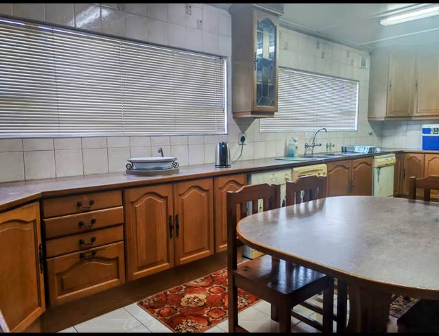 4 BEDROOM HOUSE FOR SALE IN SHALLCROSS